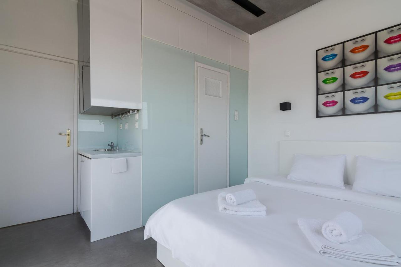 Apartment With Terrace In ピレウス エクステリア 写真