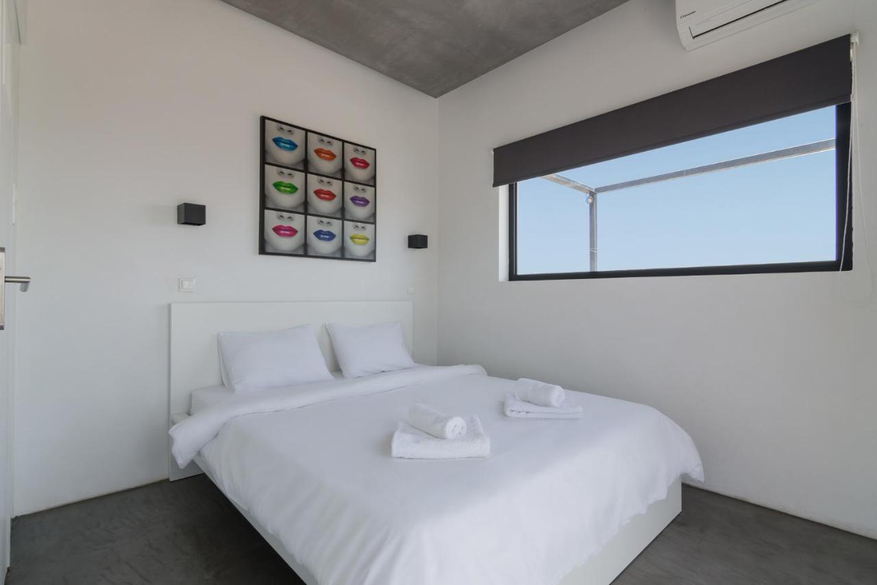 Apartment With Terrace In ピレウス エクステリア 写真